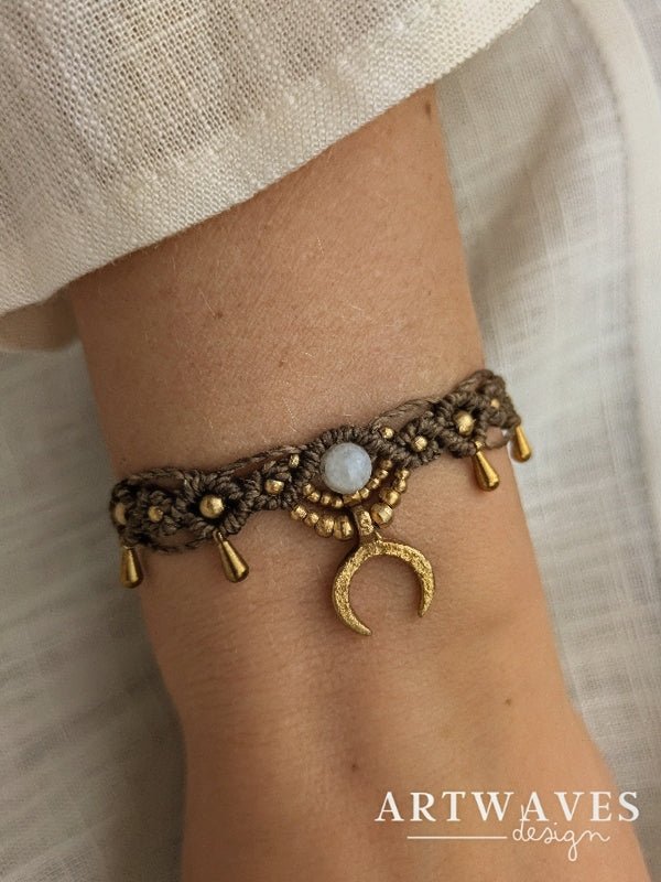 Personalisiertes Makramee Armband mit Anhänger und Tropfen • Moon • minimalistisches Armbändchen mit Sonne