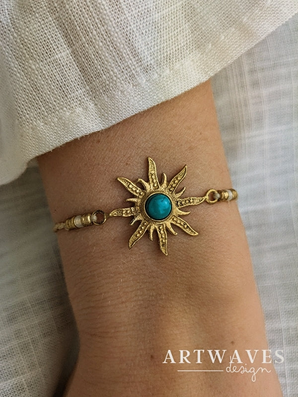 Goldenes boho Sonnen Armband • Seoul sun • minimalistisches Messing Armband mit Edelsteinperle personalisiert