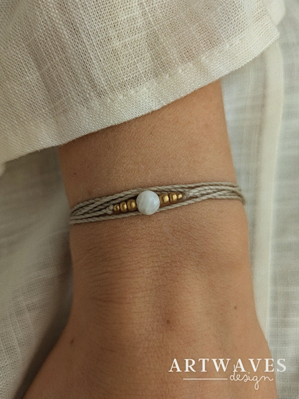 personalisiertes Geburtsstein boho Armband • Rosario • minimalistisches Freundschaftsarmband mit Edelsteinperle