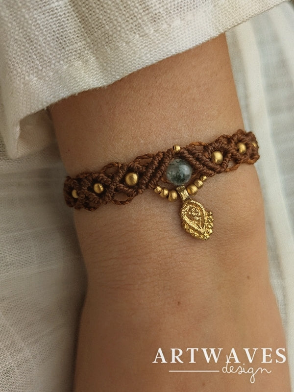 Personalisiertes Makramee Armband mit Anhänger • Goa • Freundschaftsarmband mit Edelsteinperle im boho style