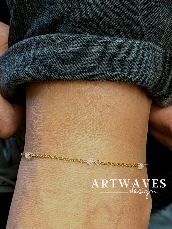 goldenes fußkettchen mit rosenquarzperlen