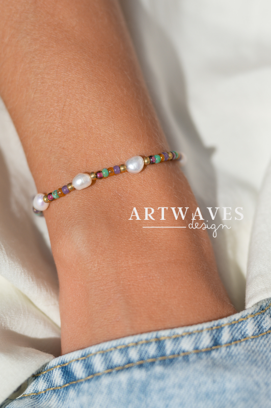 Süßwasserperlen Armband mit bunten Glasperlen • Ozean • minimalistisches personalisiertes Armkettchen im boho style