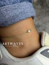 minimalistisches boho Fusskettchen mit Geburtsstein Perle • Bangkok • personalisiert verstellbar Fusschmuck