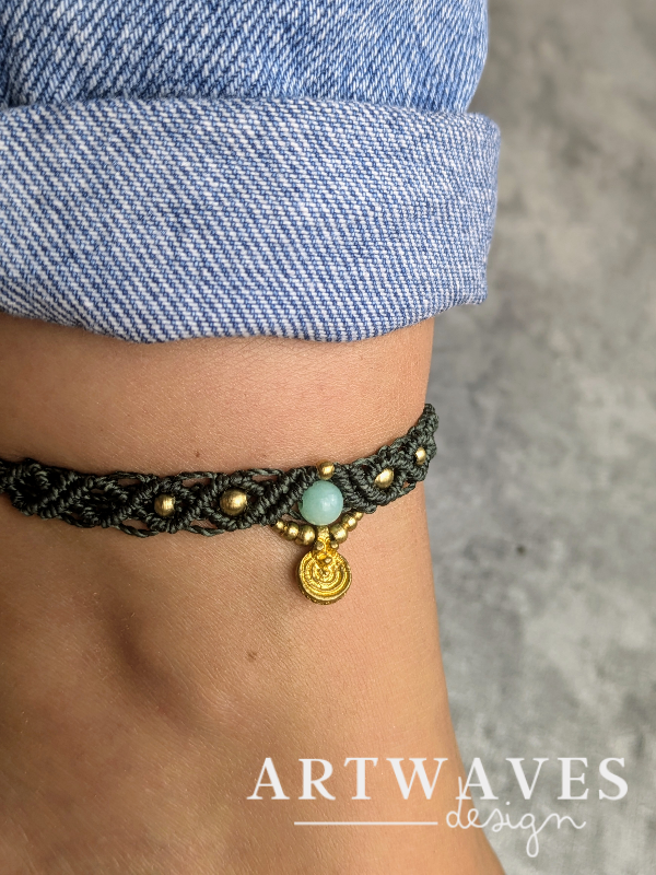 Makramee boho Fusskettchen personalisiert • Goa • Hippie festival Fusschmuck mit Anhänger und Geburtsstein