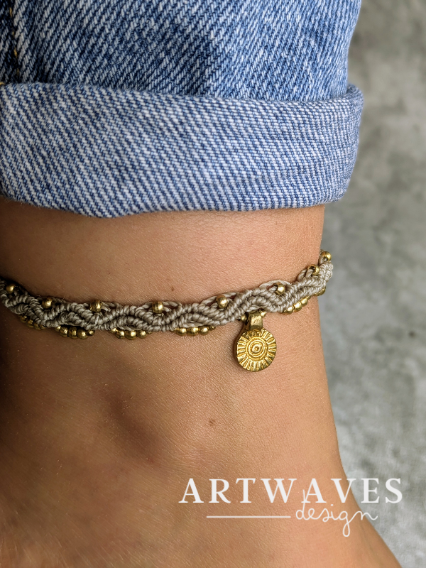 Makramee boho Fusskettchen personalisiert • Calama • Gypsy Festival Hippie Fussschmuck mit Sonnen Anhänger