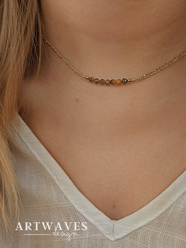 minimalistische boho Halskette mit Edelsteinen 18 Karat vergoldete Kette • Freya • mit facettierten Perlen