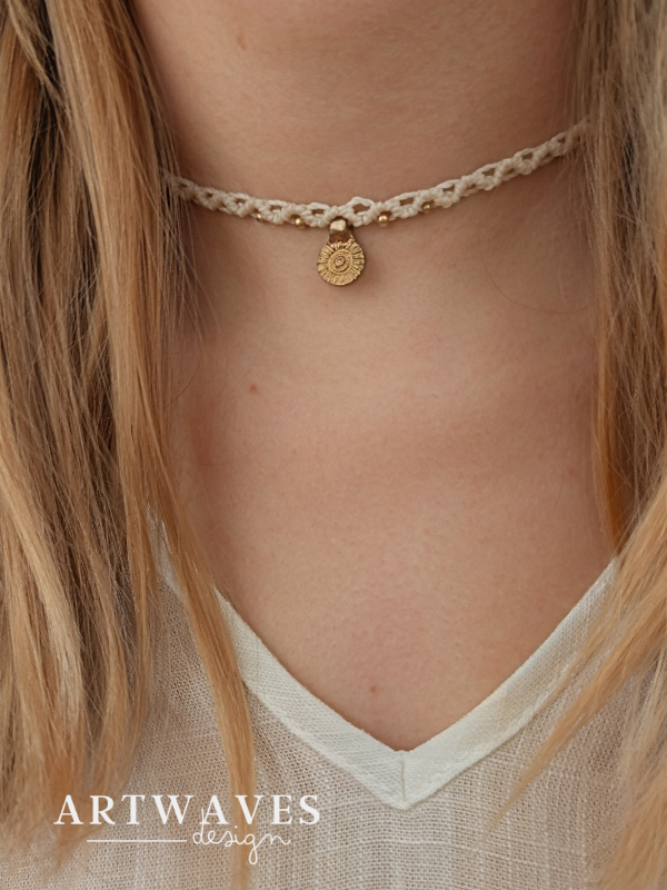 Makramee boho Halskette mit Mond minimalistischer Choker • La Paz • personalisierte Kette mit Anhänger