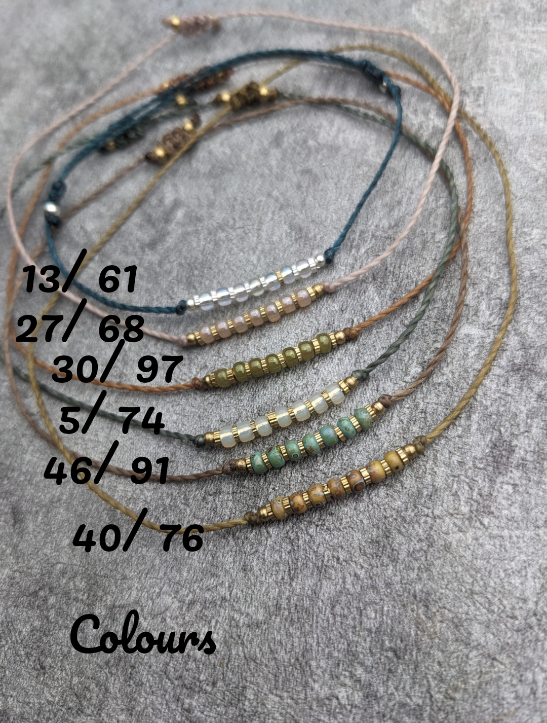 Minimalistisches Glasperlen boho Fusskettchen • Glasdrop • personalisierter Fussschmuck mit Perlen als Geschenk