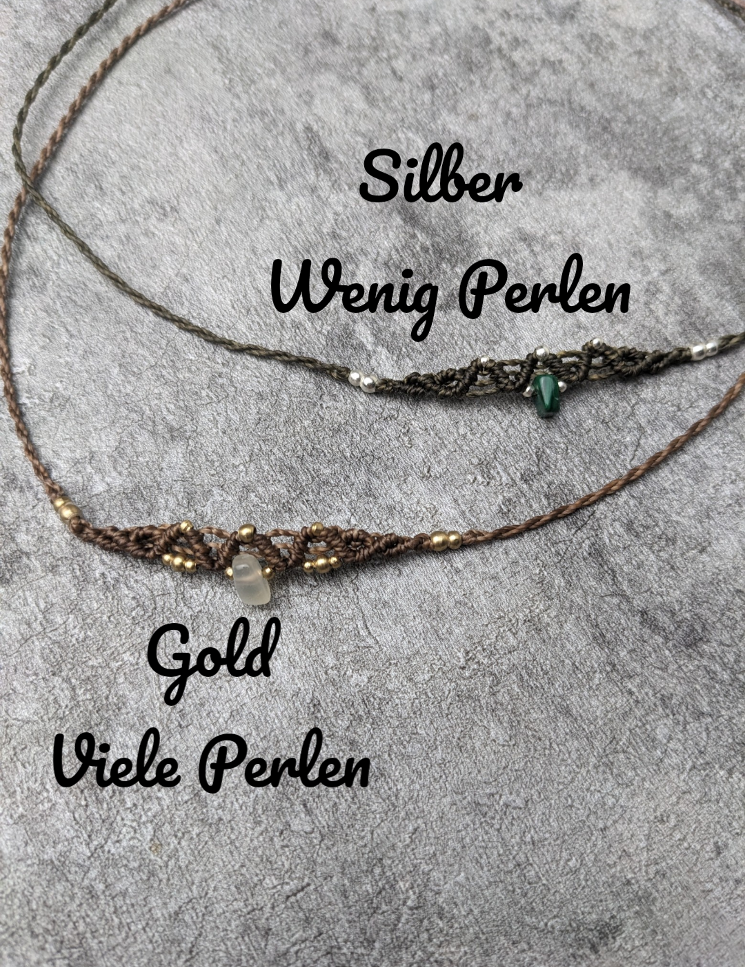 feines edelstein fußband mit heilstein und messingperlen in erdtönen