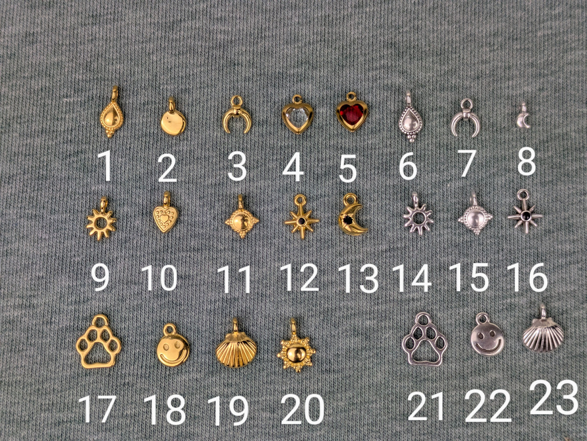 Boho Süßwasserperlen Kette Klasse 5A 24 Karat vergoldet • Amira • Halskette mit Goldornament