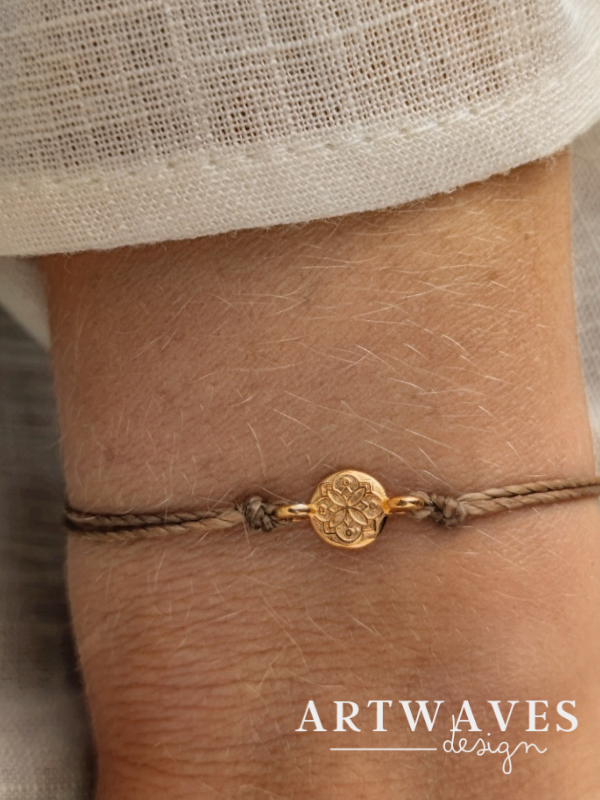 Kopie Minimalistisches boho Freundschaftsarmband mit 24 Karat vergoldetem Ornament • Heart • personalisiertes Armkettchen