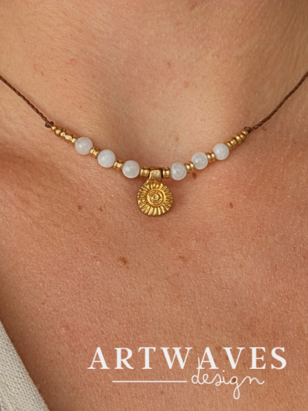 Personalisierte boho Halskette mit Sonnenanhänger und Edelstein • Summer • minimalistische Kette