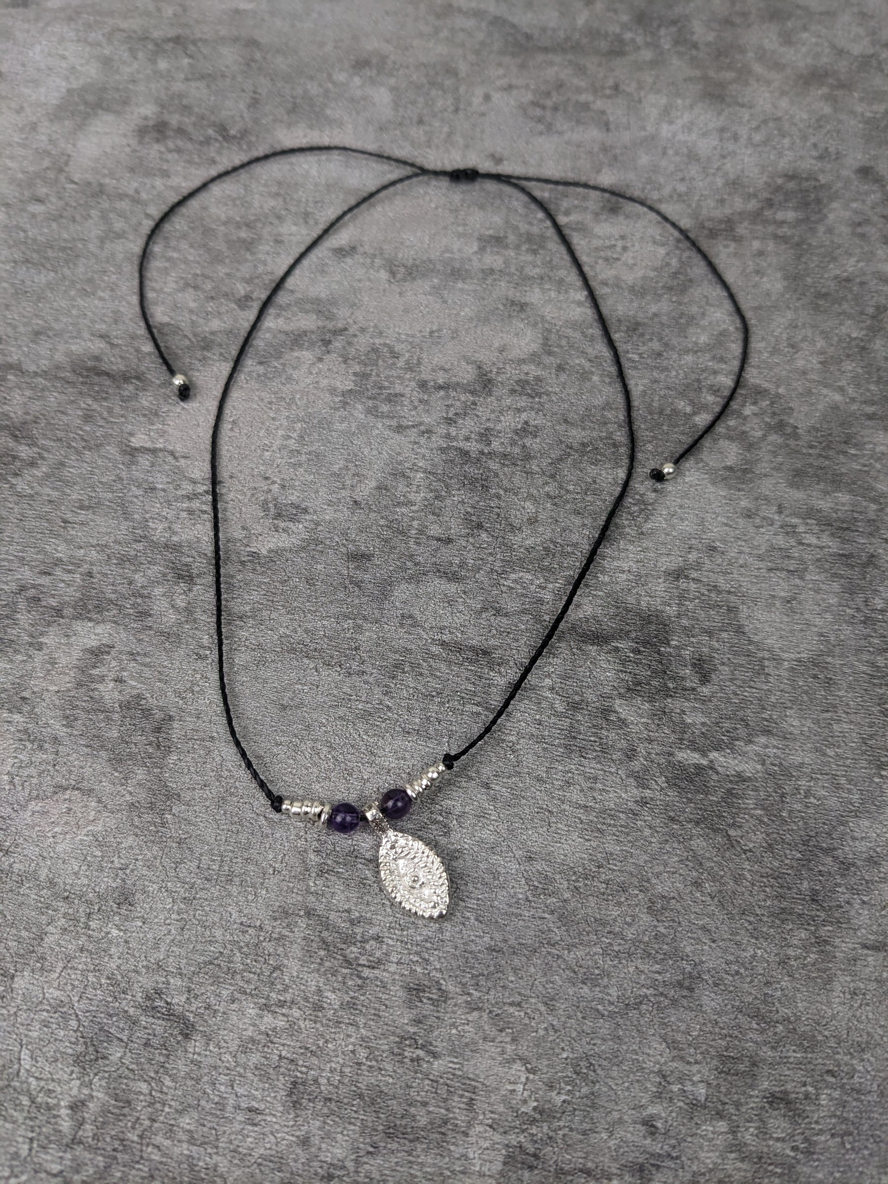 Personalisierte boho Halskette mit Anhänger und Edelstein • Ibiza • minimalistische Kette