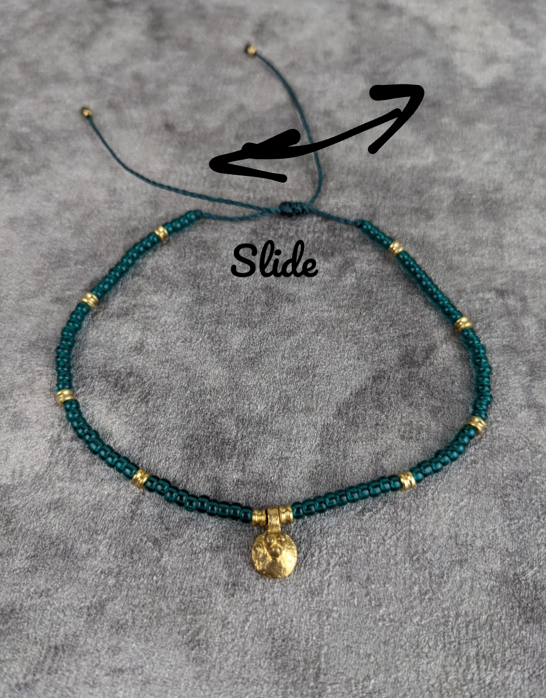 Minimalistisches Glasperlen boho Fusskettchen • Kandy • personalisierter Fussschmuck mit Anhänger