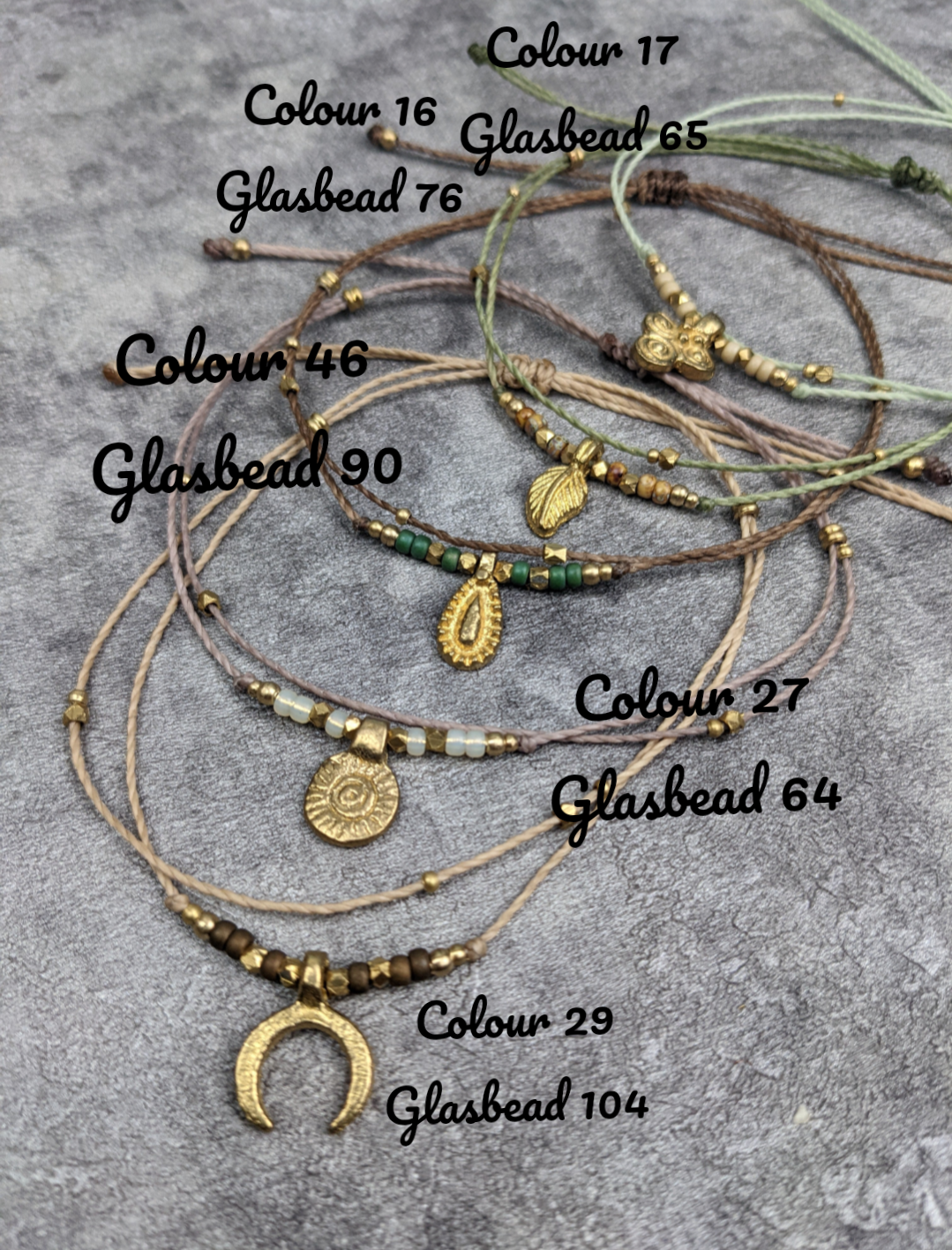 Minimalistisches Glasperlen boho Fusskettchen mit Anhänger • Sun • personalisierter Fussschmuck mit Perlen