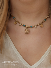 Personalisierte boho Damen Kette mit Anhänger • Mandalay • goldene Halskette mit Mond und Sonne