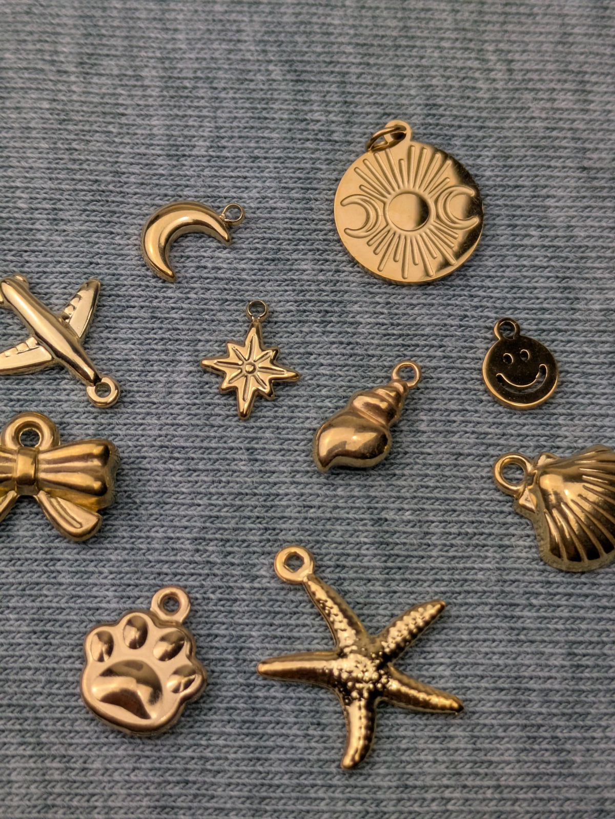 Edelstein Charms