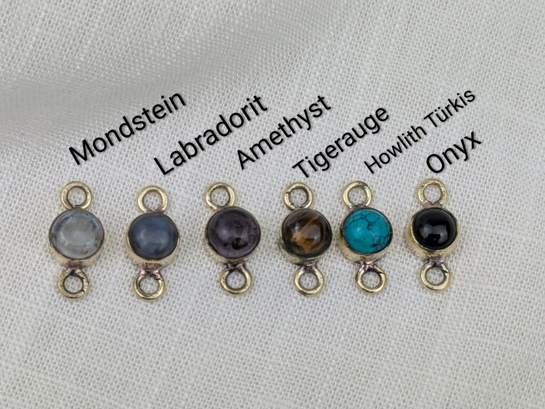 Charm mit Edelsteinfassung