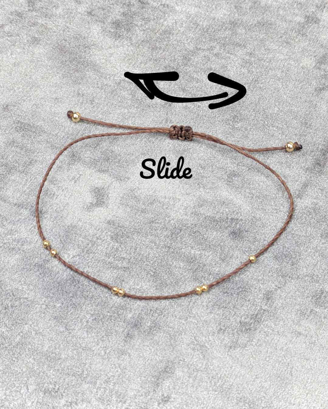 Minimalistisches boho Freundschaftsarmband mit 18 Karat Goldperlen • Goldish • personalisiertes Armkettchen