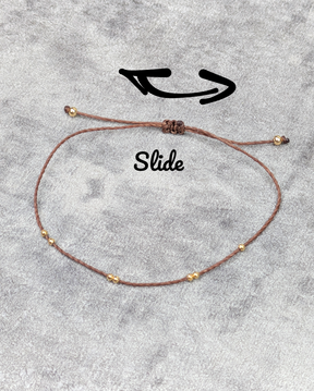 Minimalistisches boho Freundschaftsarmband mit 18 Karat Goldperlen • Goldish • personalisiertes Armkettchen