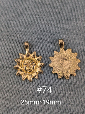 Große Charms aus Messing