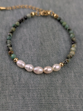 Vergoldetes Edelsteinarmband mit Süßwasserperlen Klasse 5A  • Gemstone • dezente personalisierte boho Armkette