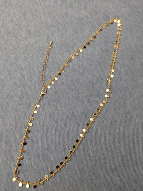 18 Karat vergoldete Kette mit kleinen Plättchen • Cera • moderne Halskette im Boho stil