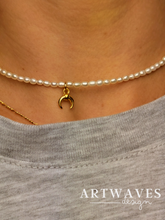 Boho Süßwasserperlen Kette Klasse 5A 24 Karat vergoldet • Amira • Halskette mit Goldornament