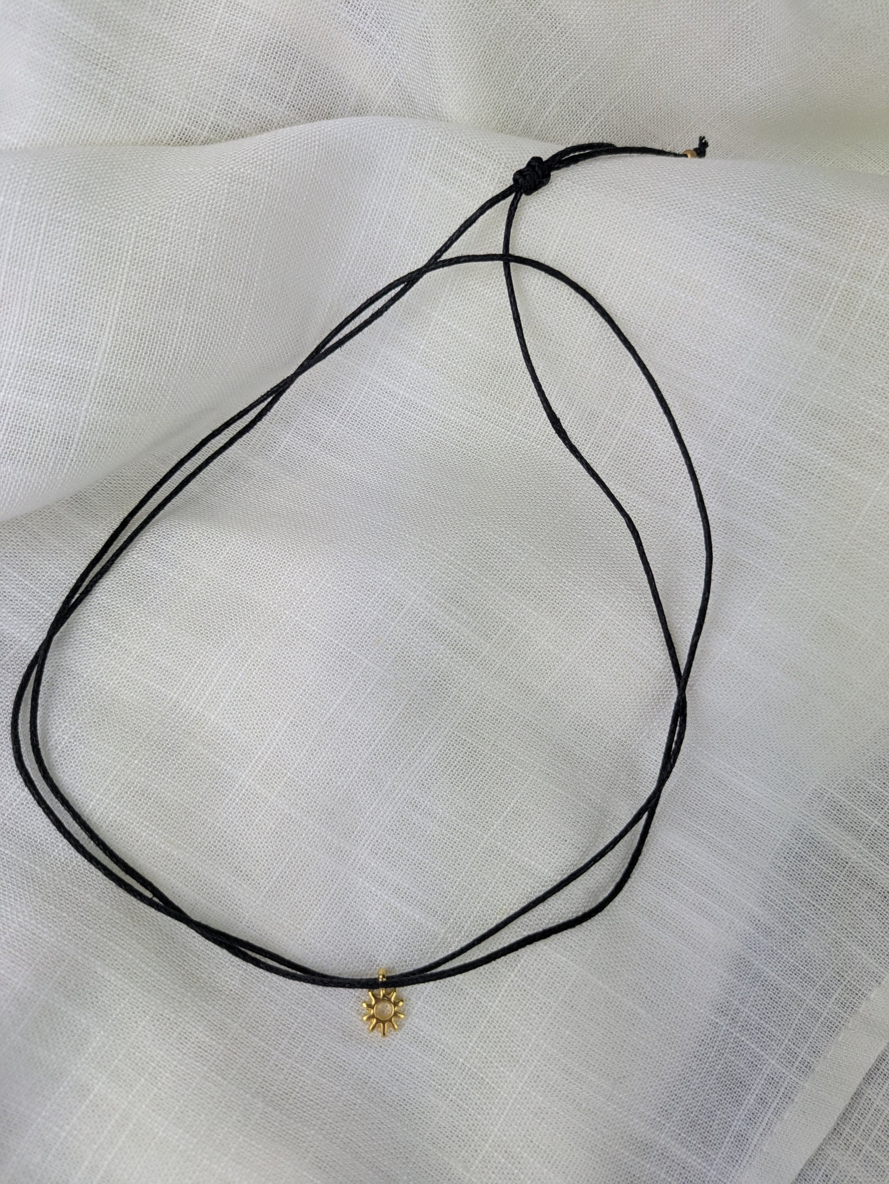Minimalistische Baumwoll Choker Kette für Damen und Herren • Sunday • vegane 24 Karat Halskette Halsband in verschiedenen Farben
