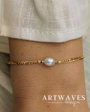 Vergoldetes Armband mit Süßwasserperlen  • Amira • dezentes personalisierte boho Armkette